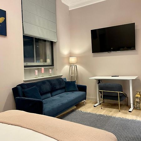 Stunning 2 Bed Apartment In Greater مانشستر المظهر الخارجي الصورة