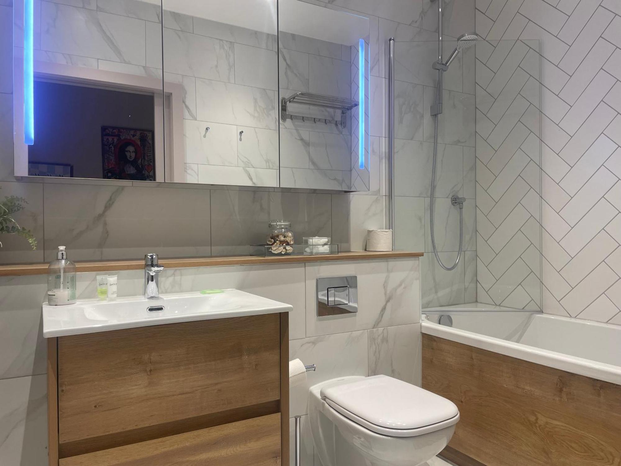 Stunning 2 Bed Apartment In Greater مانشستر المظهر الخارجي الصورة